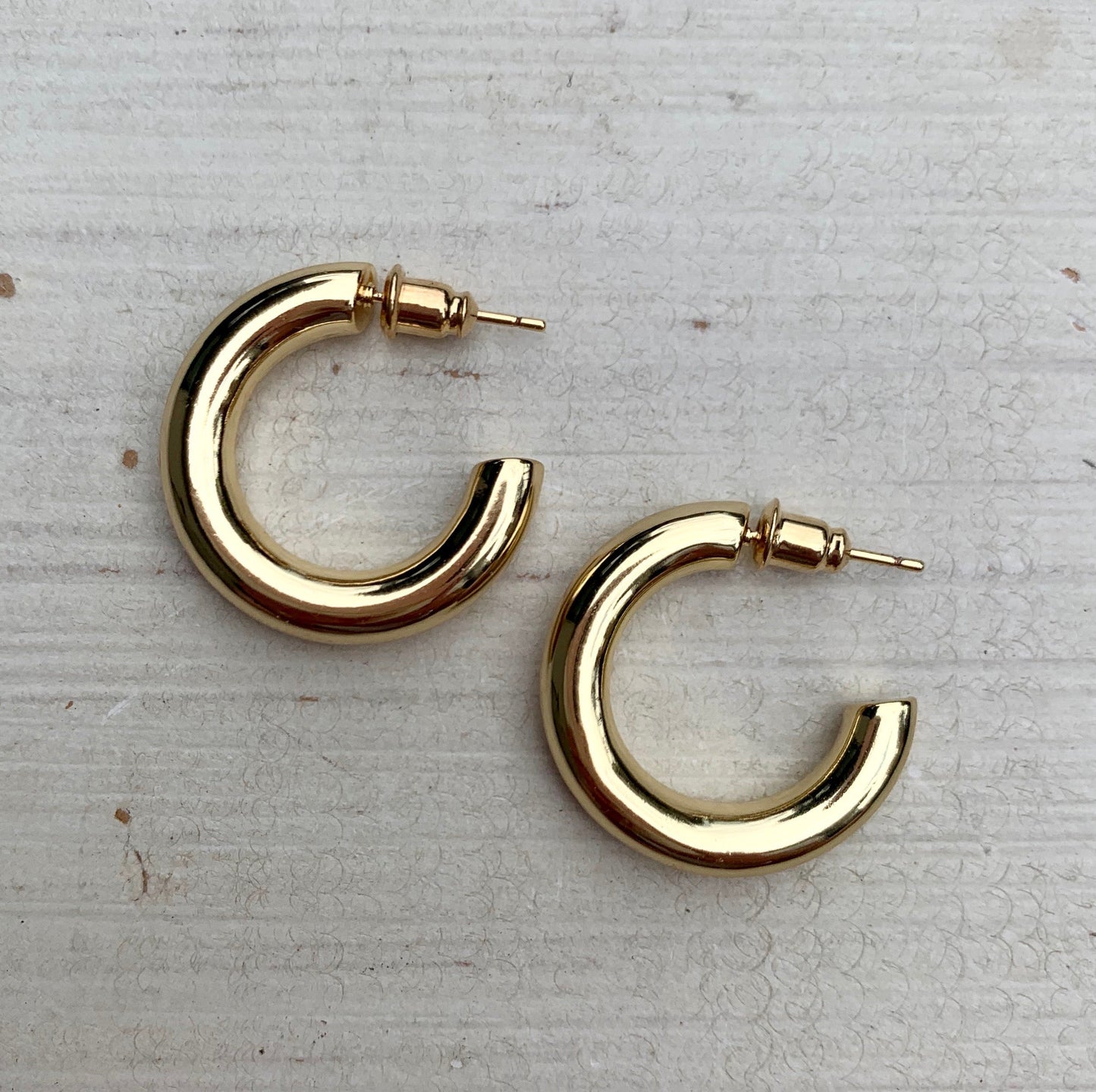 Mayra - Boucles d'oreilles créoles en or massives