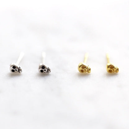 Reem - Boucles d'oreilles Clous Petit Crâne