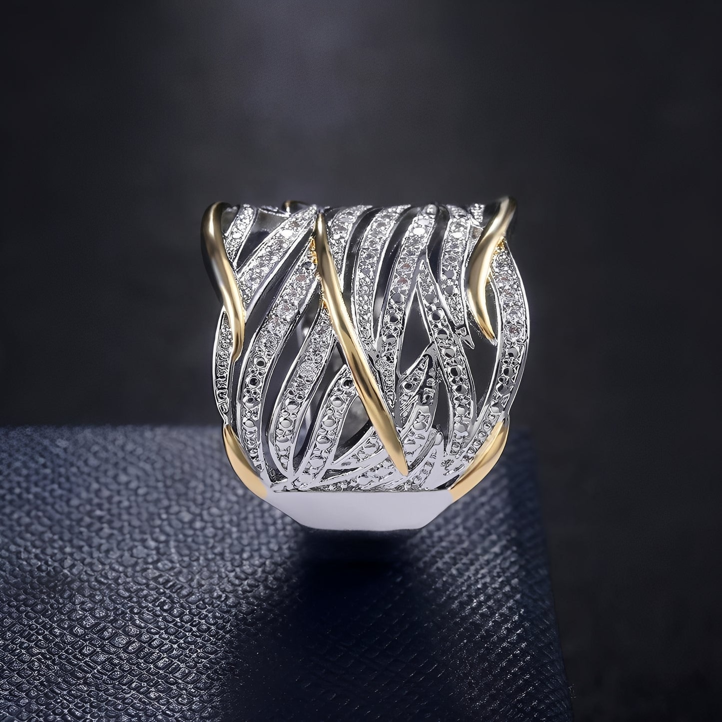 Lena – Bague Dorée Bicolore Multicouche en Zircon & Strass