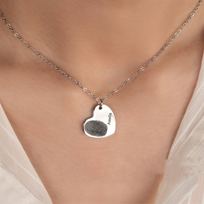 Collier personnalisé avec empreinte de doigt en forme de cœur et nom