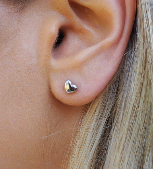 Clous d'oreilles mini cœur en argent sterling