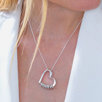 Maya – Collier Cœur avec Anneaux Gravés