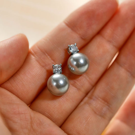 Noire – Boucles d'oreilles pendantes intemporelles avec perles noires