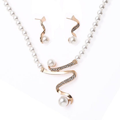 Mina – Ensemble Collier et Boucles d'Ores Perles assortis