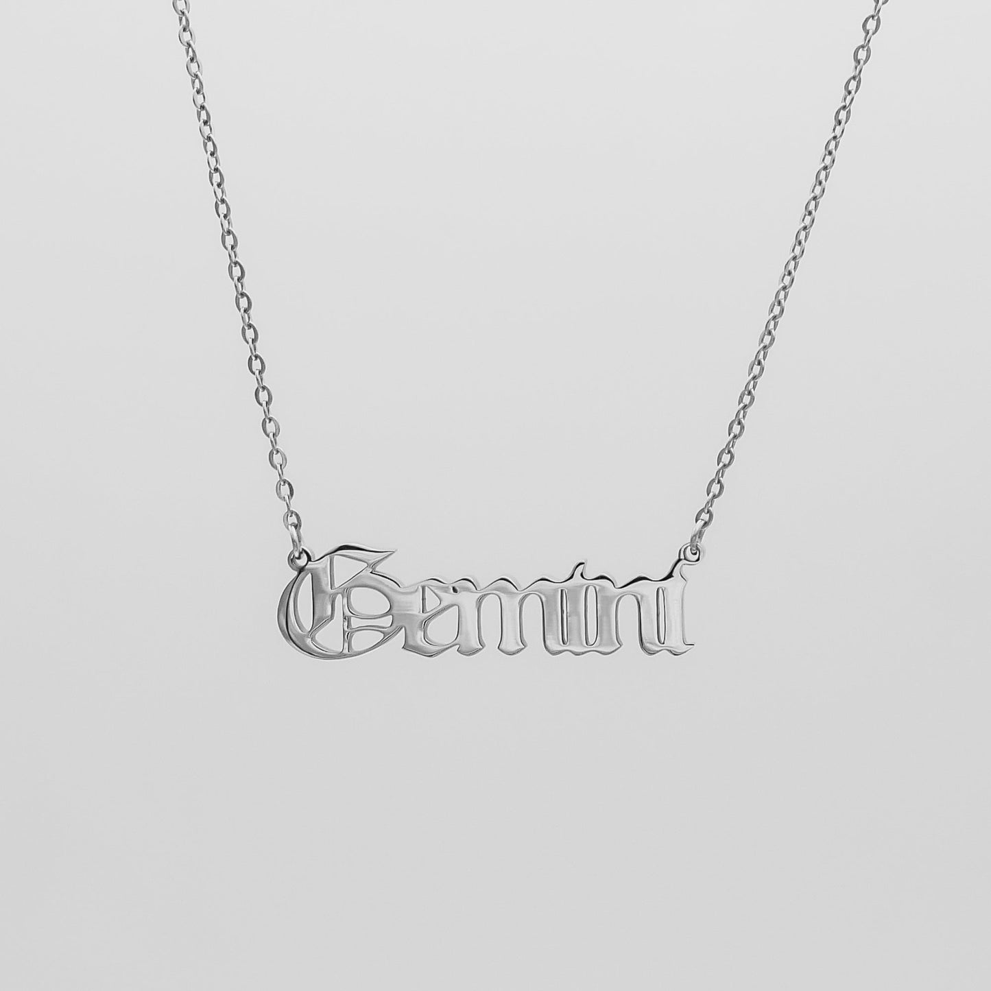 Celestine – Collier Prénom Zodiaque Classique