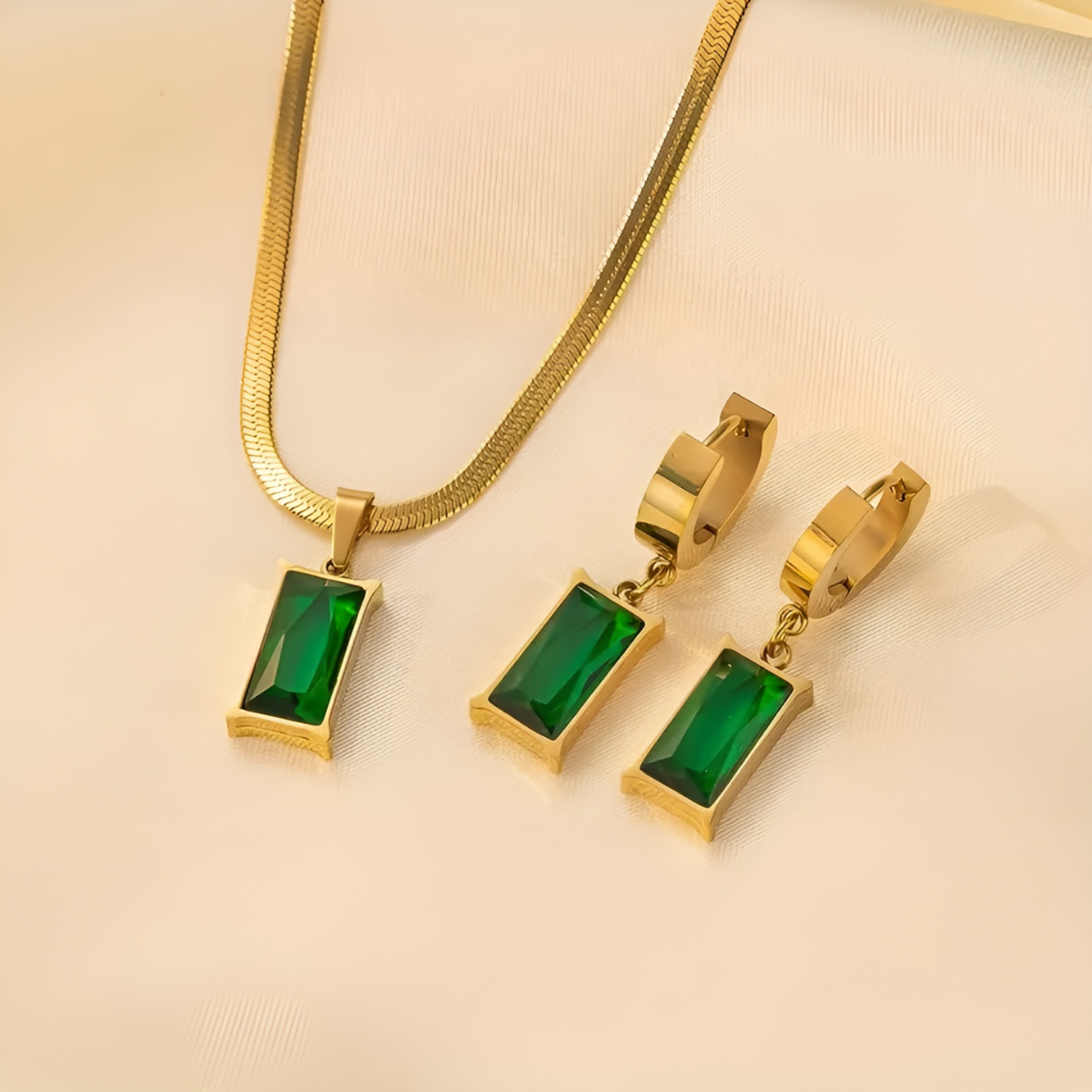 Emmie – Pendentif Émeraude et Zircon