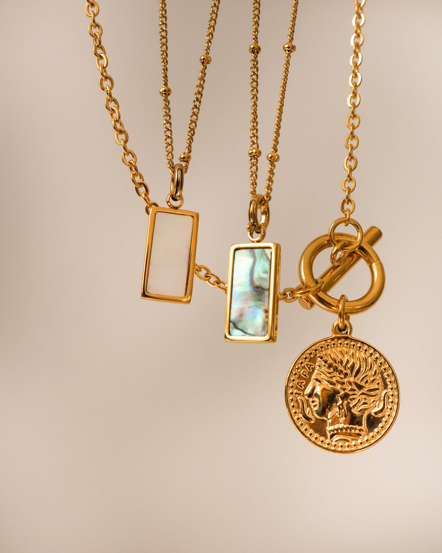 Havanna - Collier avec pendentif en forme de pièce et fermoir à cliquet