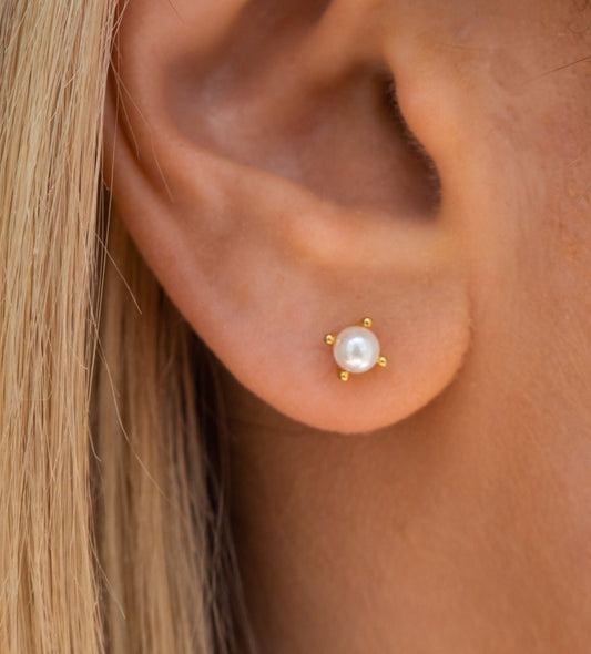 Jessi - Boucles d'oreilles en perles dorées