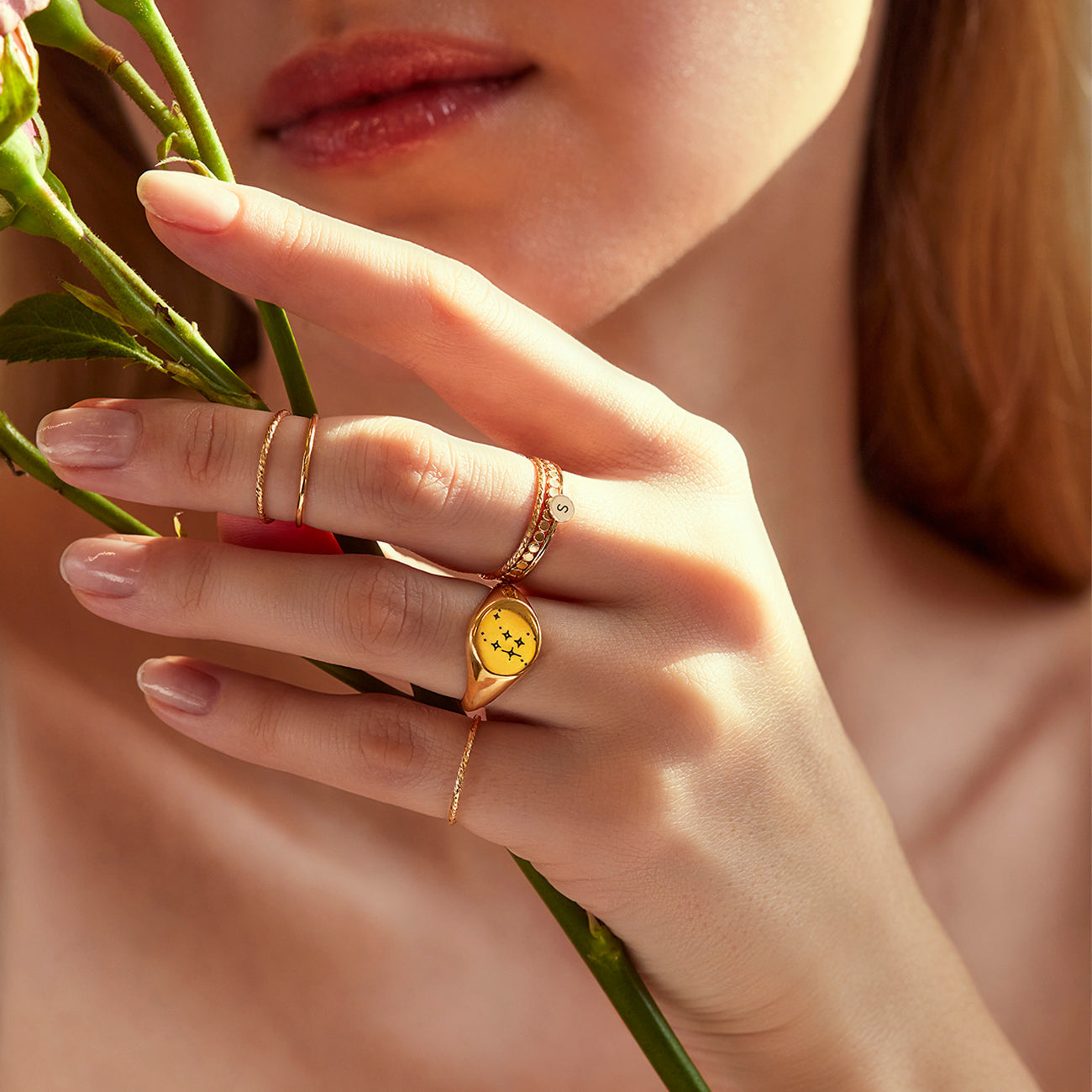 Luna - Bague plate en perles
