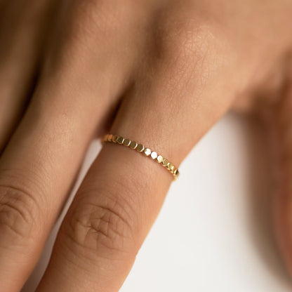 Luna - Bague plate en perles