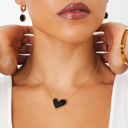 Sharlyn – Collier Pendentif Cœur en Marbre
