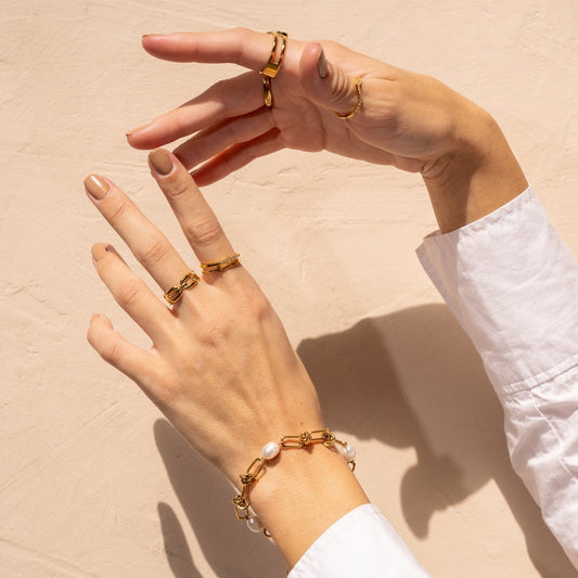 Marelyn – Bracelet Chaîne Nœud et Perle Doré