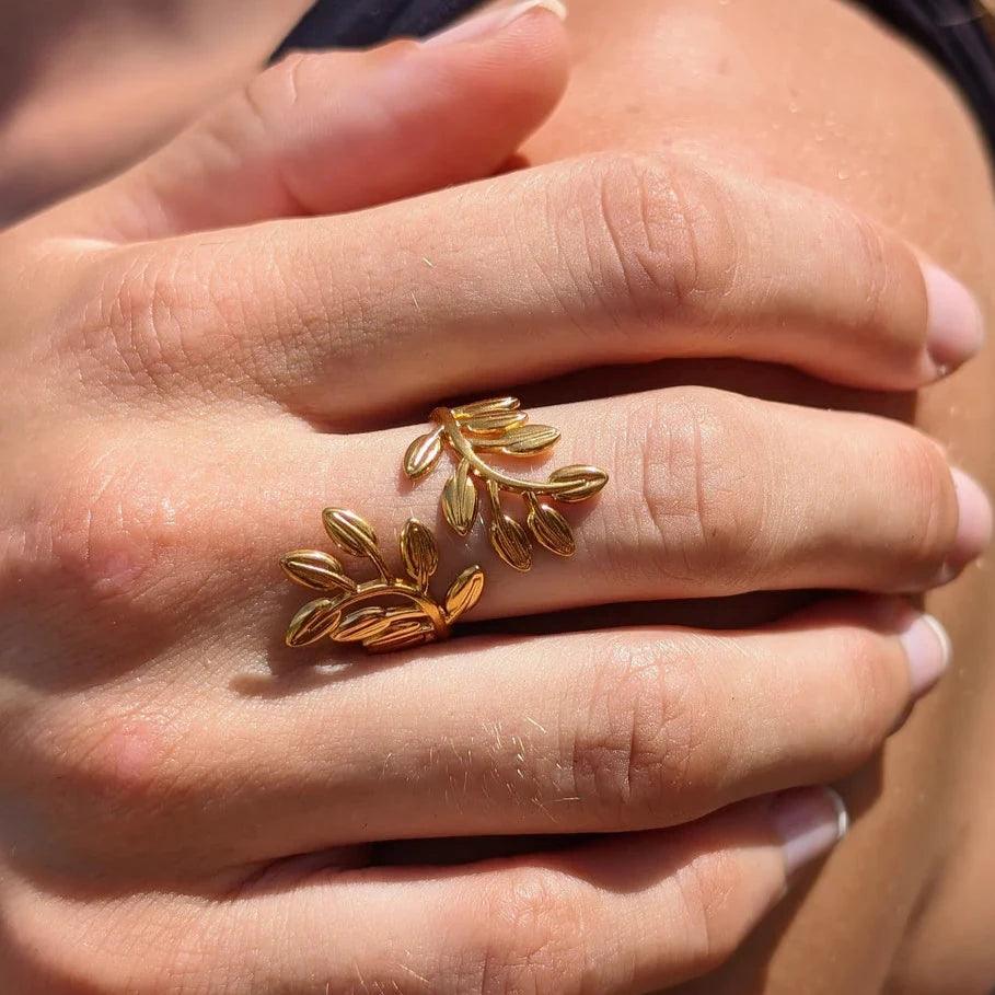 Aris – Bague Minimaliste Ouverte en Acier Titane