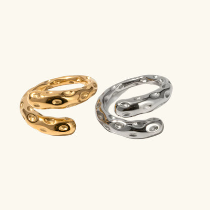 Helena – Bracelet Martelé Vintage en Acier