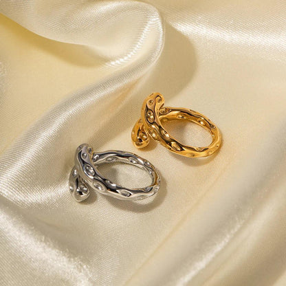 Helena – Bracelet Martelé Vintage en Acier