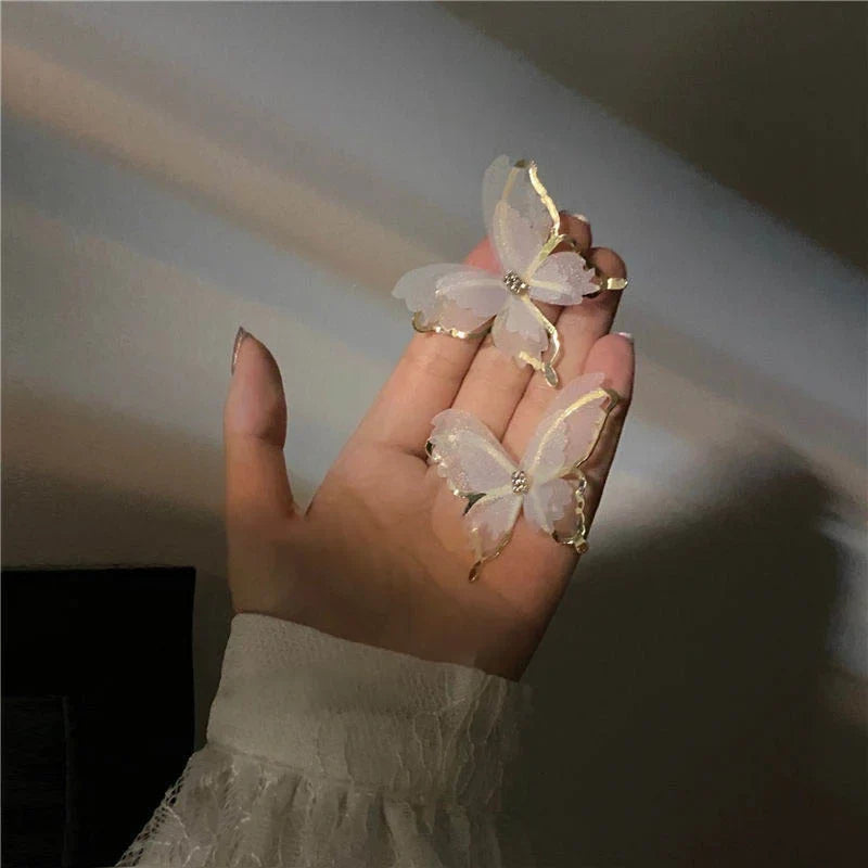 Jean – Boucles d’Oreilles Papillon en Maille Aérienne