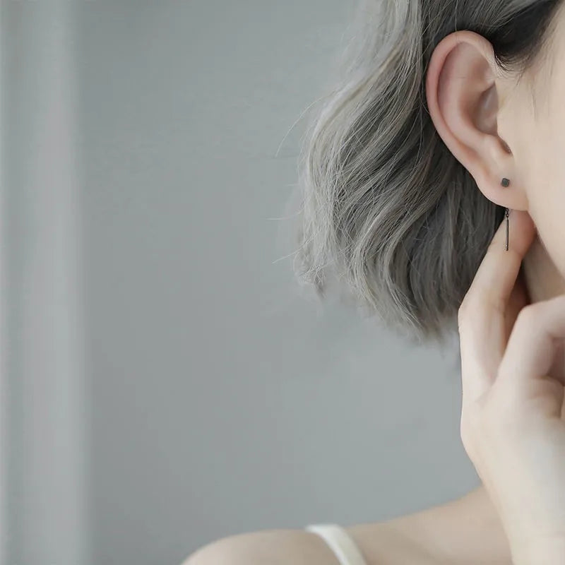 Kaelen – Boucles d'Oreilles Cube et Glands Élégants