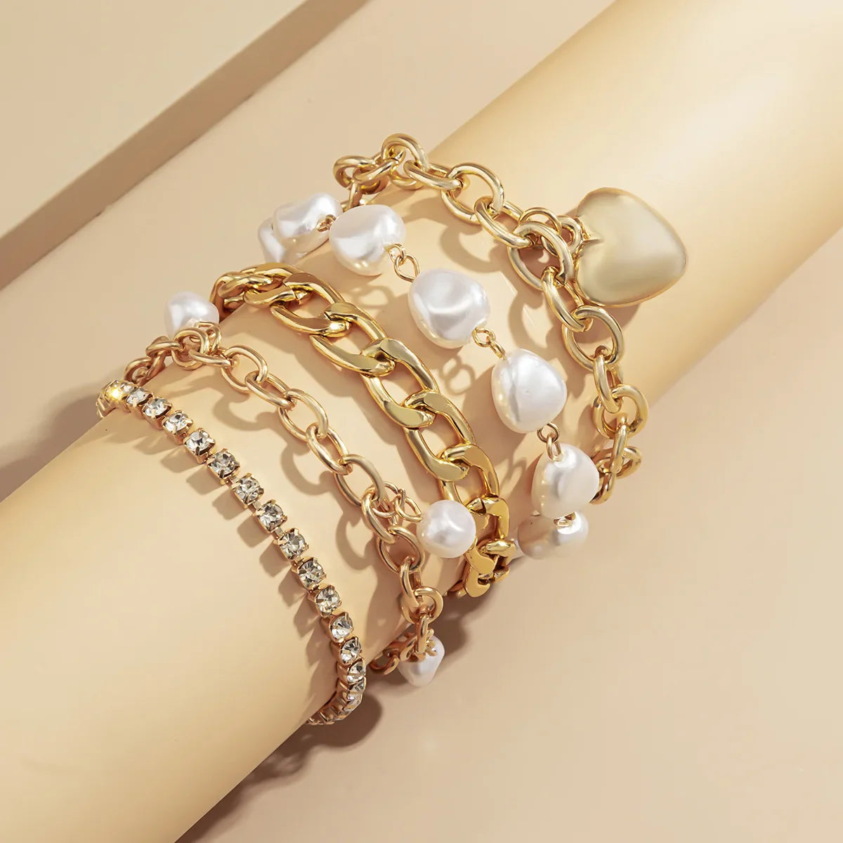 Elle – Ensemble de Bracelets Superposés Raffinés