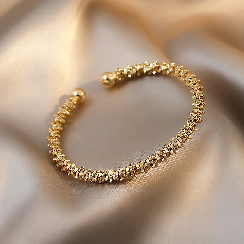 Gina – Bracelet Géométrique Élégant