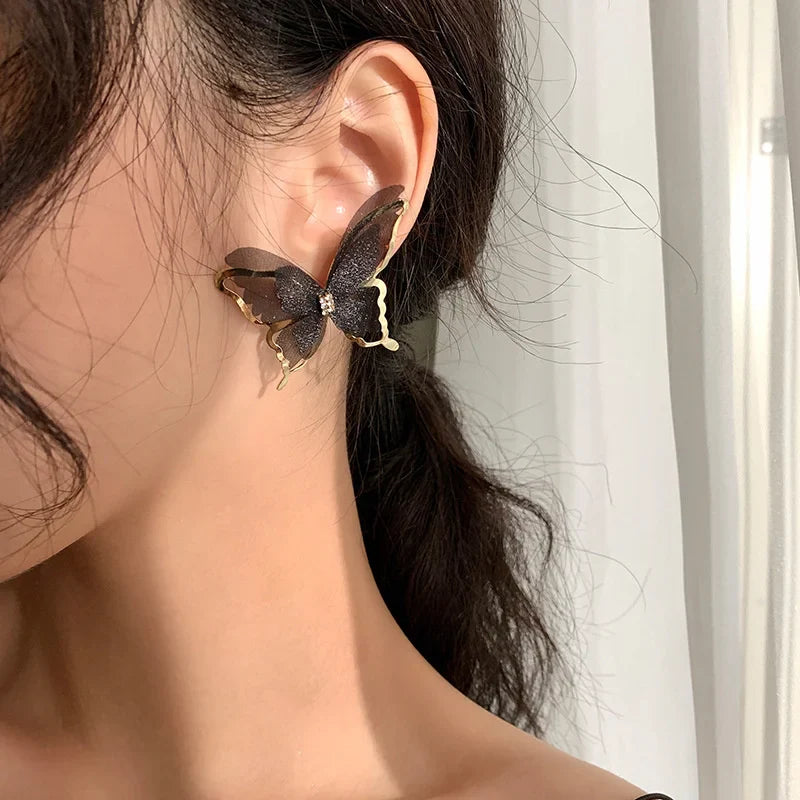 Jean – Boucles d’Oreilles Papillon en Maille Aérienne