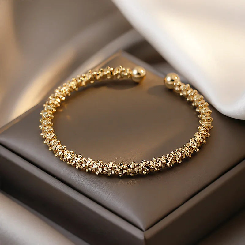 Gina – Bracelet Géométrique Élégant