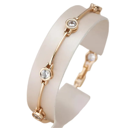 Aveline – Bracelet Charm Délicat en Or avec Zirconia