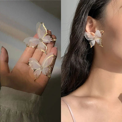 Jean – Boucles d’Oreilles Papillon en Maille Aérienne