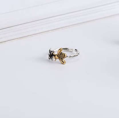 Avie – Bague Abeille Miel Éclatante