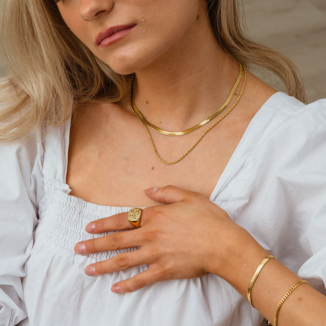 Tiana – Collier Corde Torsadée & Serpent Plat Doré 18K
