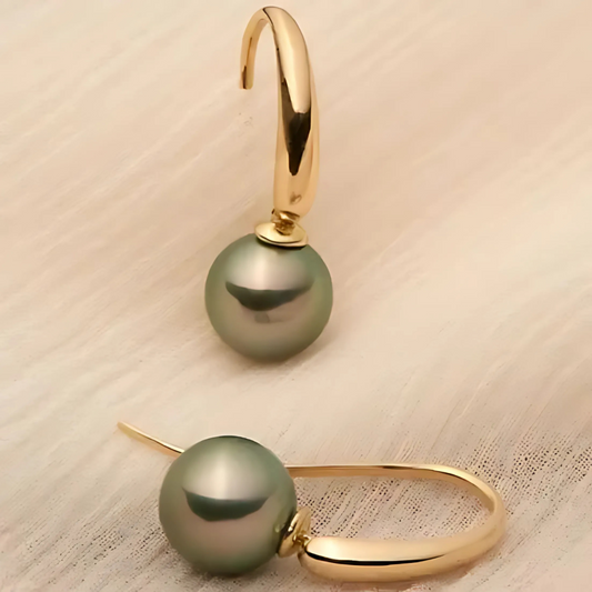 Arzu – Boucles d’Oreilles Élégantes avec Perles Olive