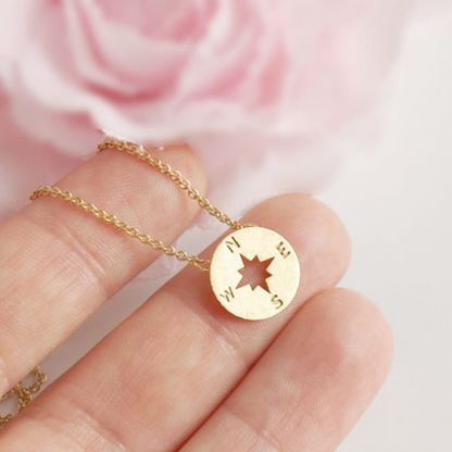Collier Charme avec Compas Rond