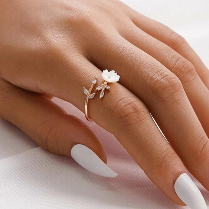 Wildflower Ring - Bague Pétale avec Coquillage et Cristal