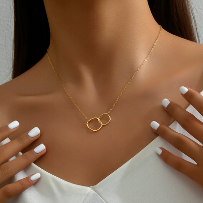 Collier Double Nœud - Pendentif Entrelacé Élégant
