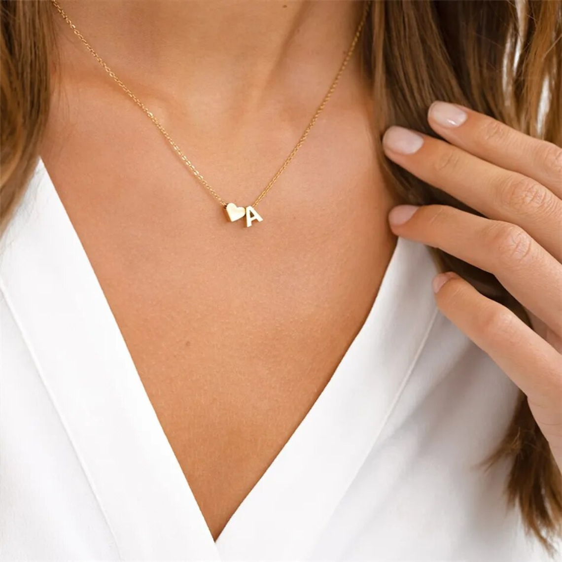 Collier avec initiale en forme de cœur - Pendentif cœur personnalisé