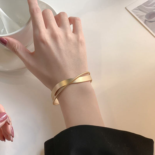 Liora – Bracelet Minimaliste Éclatant