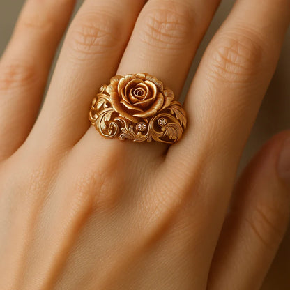 Isaline – Bague Fleur Dorée Élégante