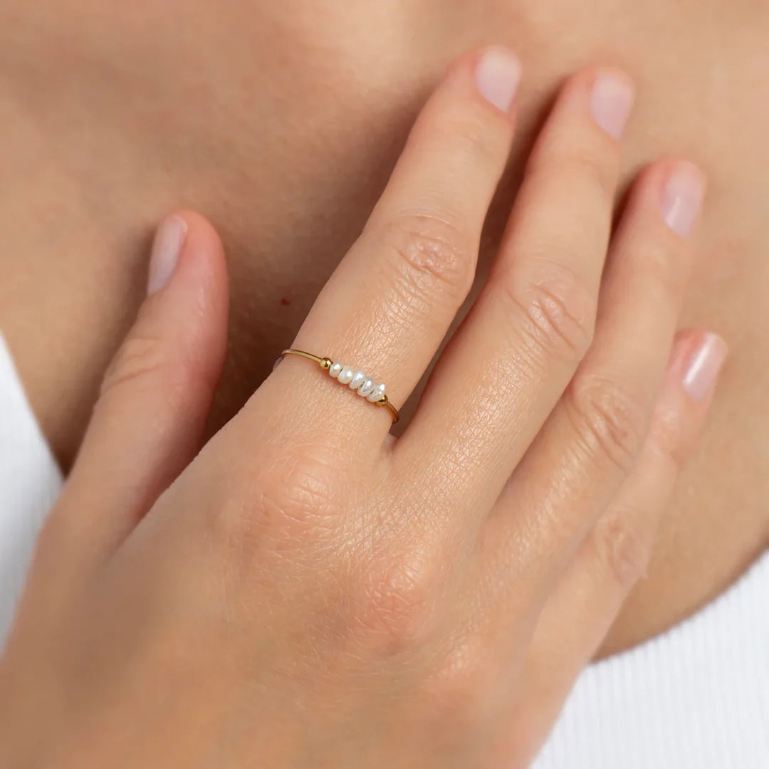 Lucie – Bague en Or avec Perle Baroque Naturelle