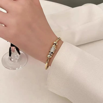 Solène – Bracelet Charm Chic en Or