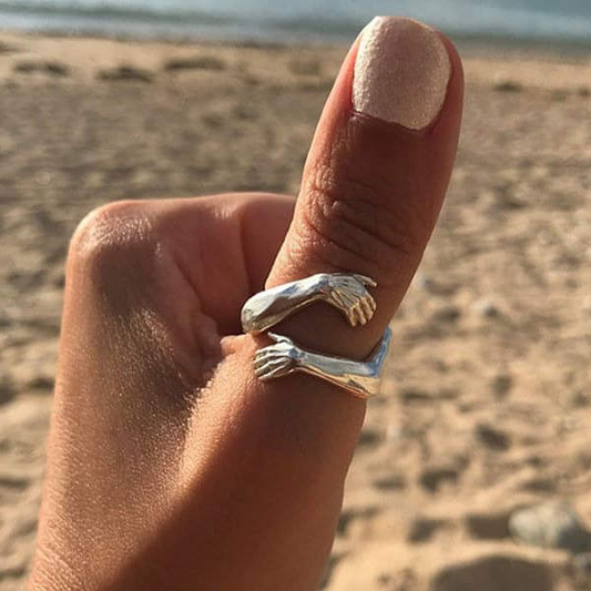 Ciara – Bague Enlacée Ajustable en Argent