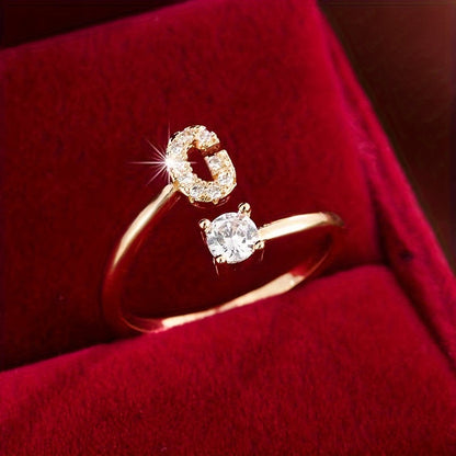 Nova – Bague Moderne Ouverte avec Initiale et Cubic Zirconia
