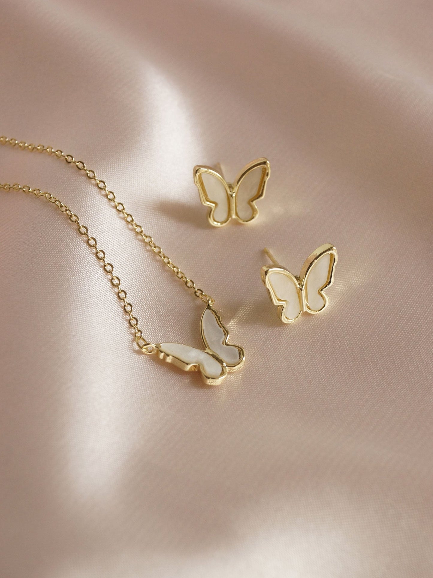 Beabell - Collier de perles avec papillon