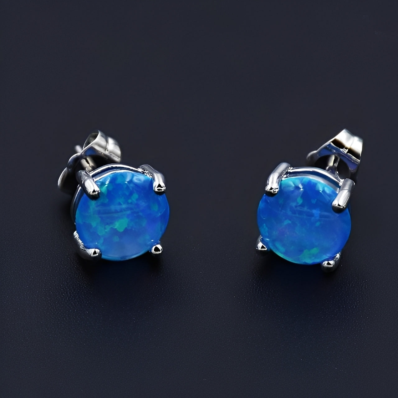 Camille – Boucles Stud Élégantes en Opale