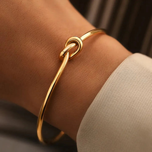 Clea – Bracelet Nœud Classique