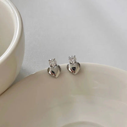 Coralie – Mini Boucles Cœur Dorées