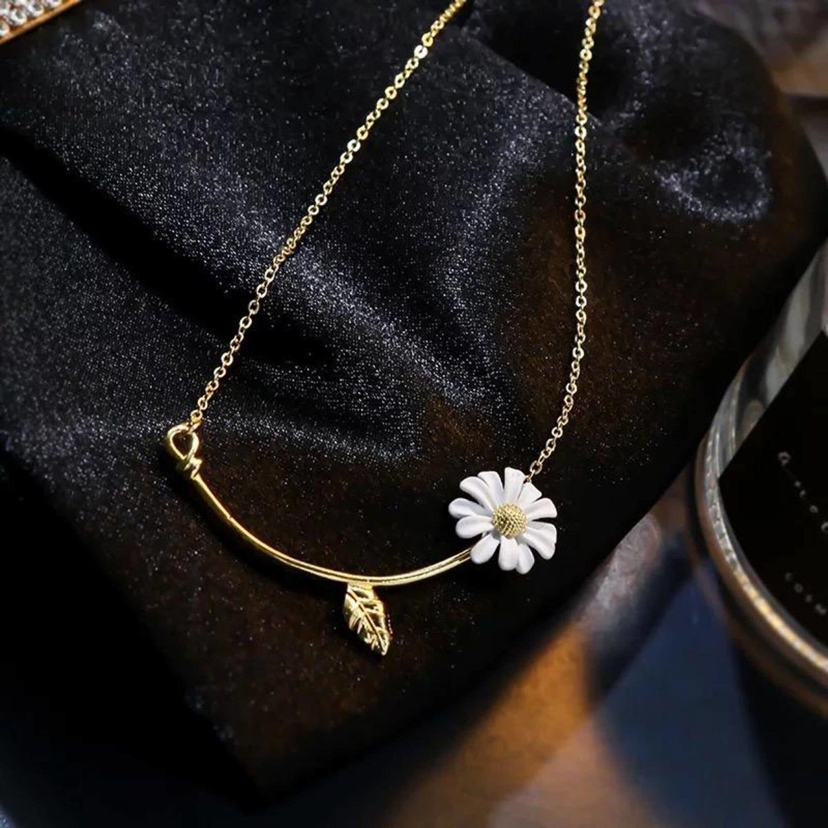 Azadeh - Collier Marguerite et Feuille