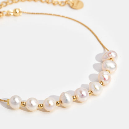 Saphira – Bracelet Perles Nacrées Étincelantes