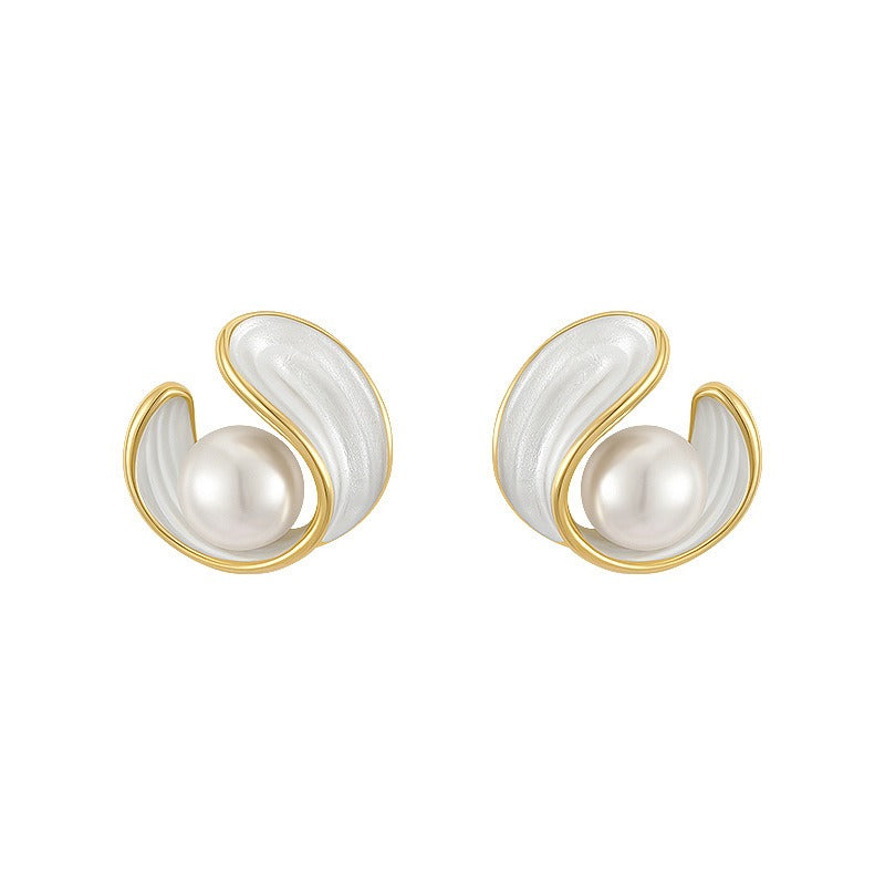 Alina – Boucles d’Oreilles Luxueuses en Opale Blanche, Perle et Doré