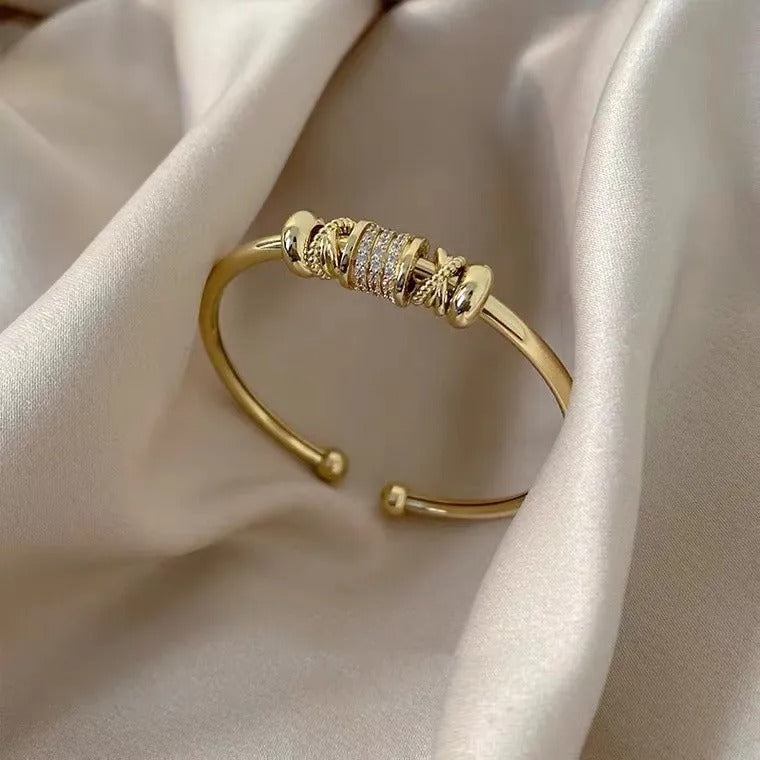 Solène – Bracelet Charm Chic en Or