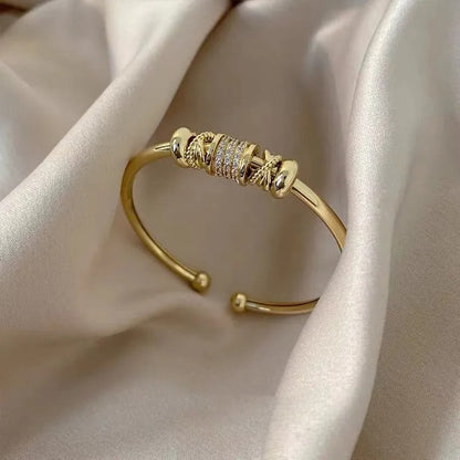 Solène – Bracelet Charm Chic en Or
