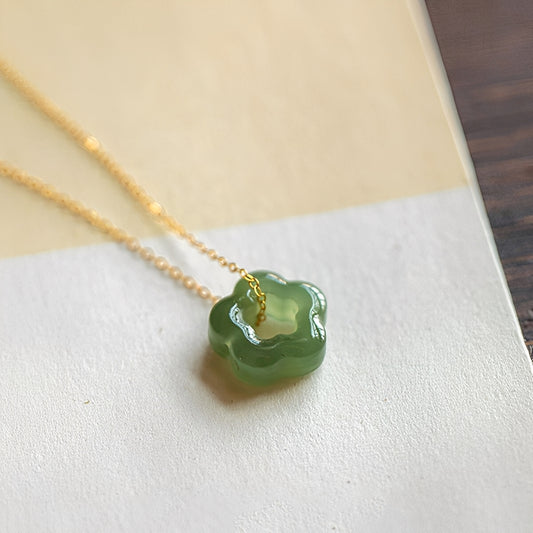 Isabelle – Collier Fleur de Jade